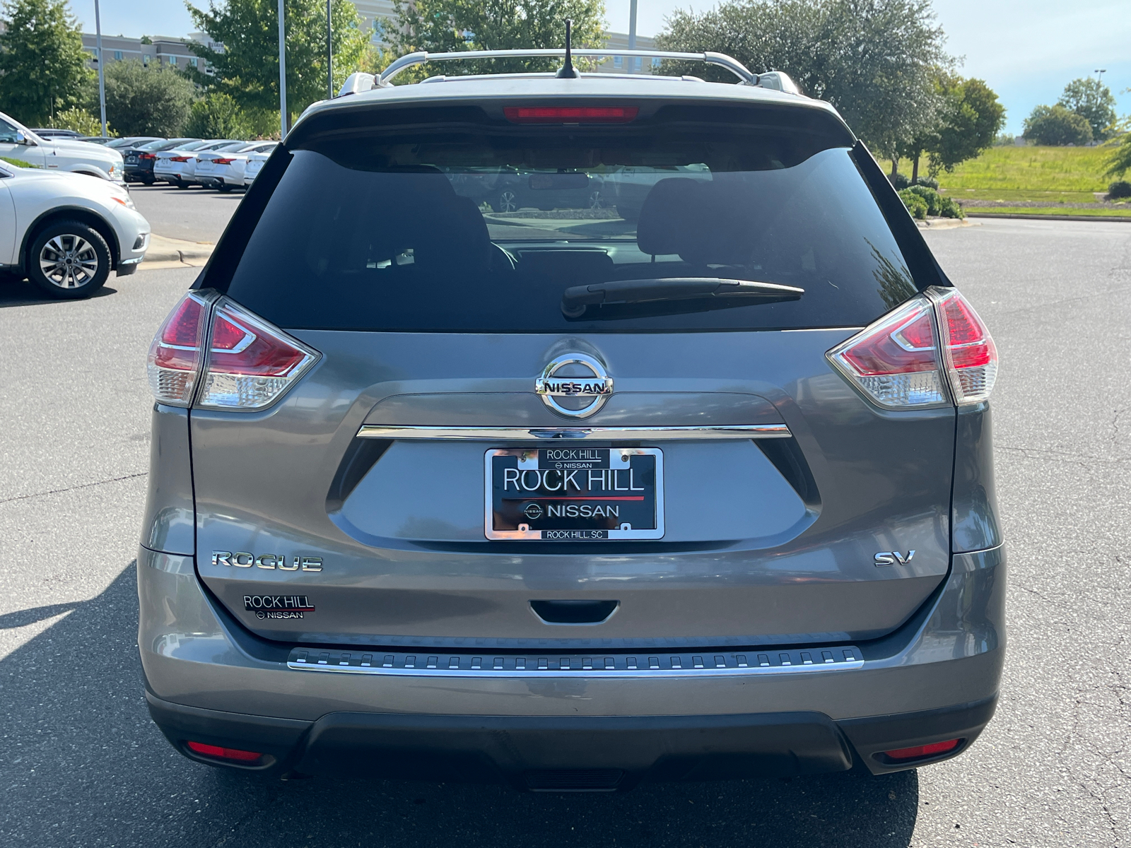 2015 Nissan Rogue SV 8