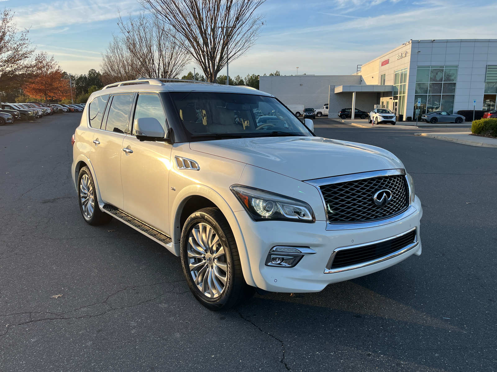 2016 INFINITI QX80 Base 1