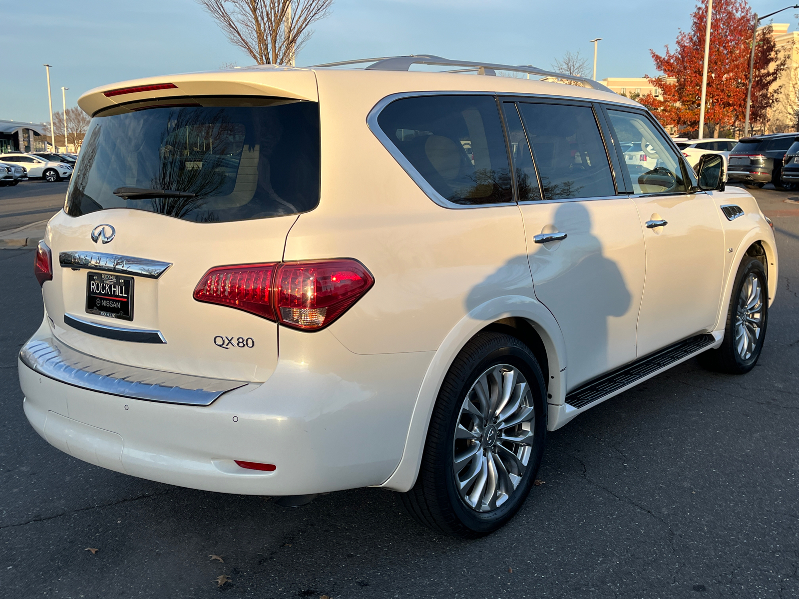 2016 INFINITI QX80 Base 10