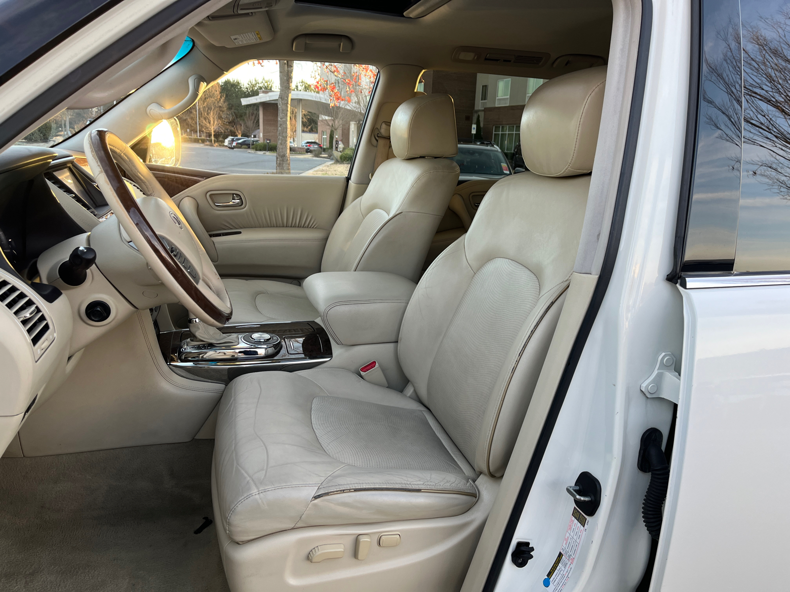 2016 INFINITI QX80 Base 19