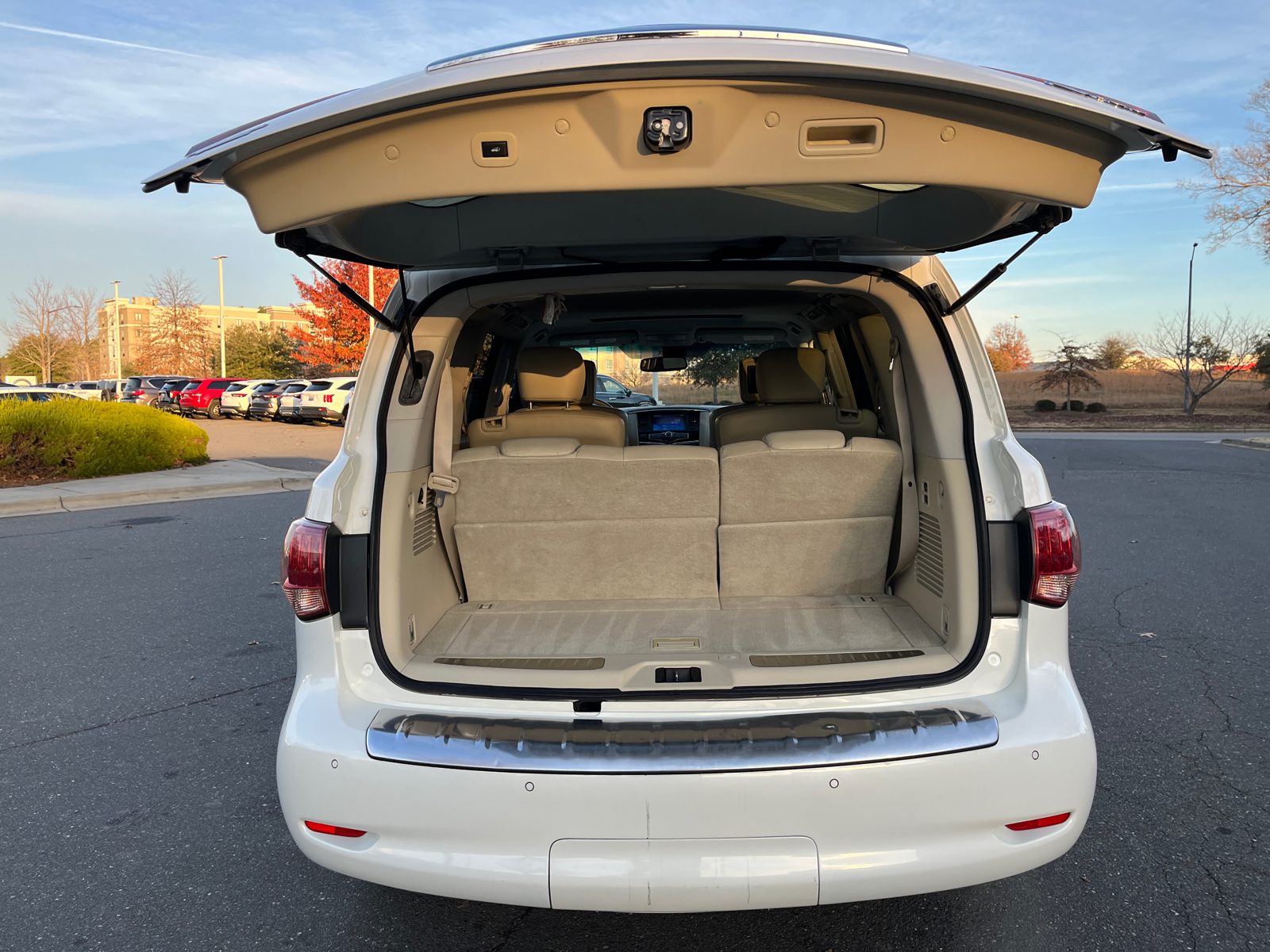 2016 INFINITI QX80 Base 42