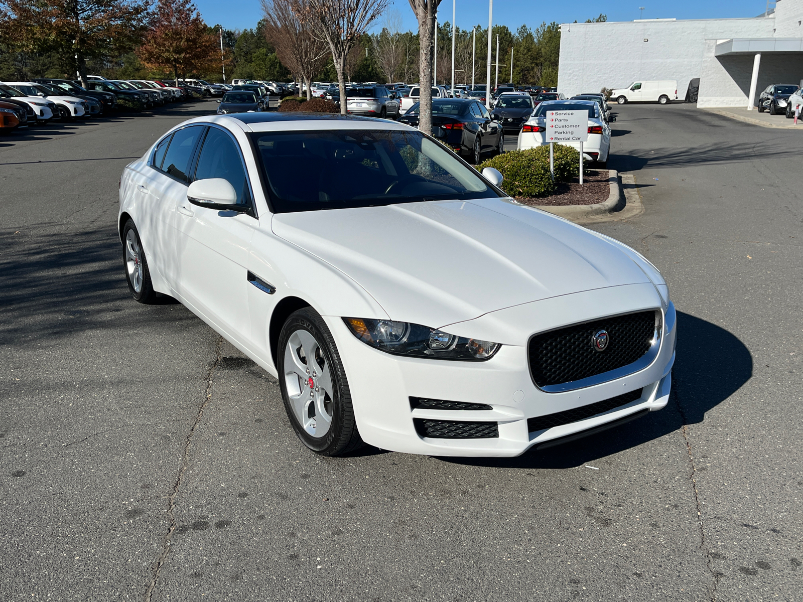 2017 Jaguar XE 25t 1