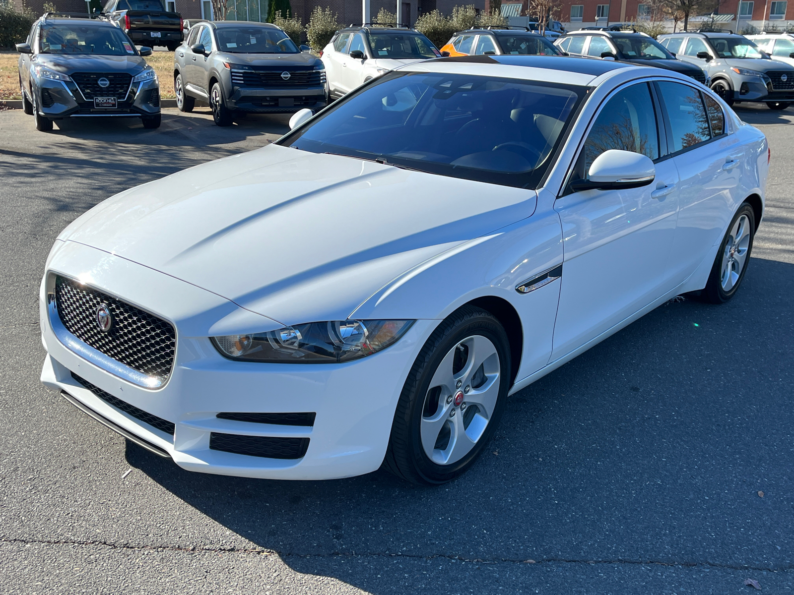 2017 Jaguar XE 25t 4