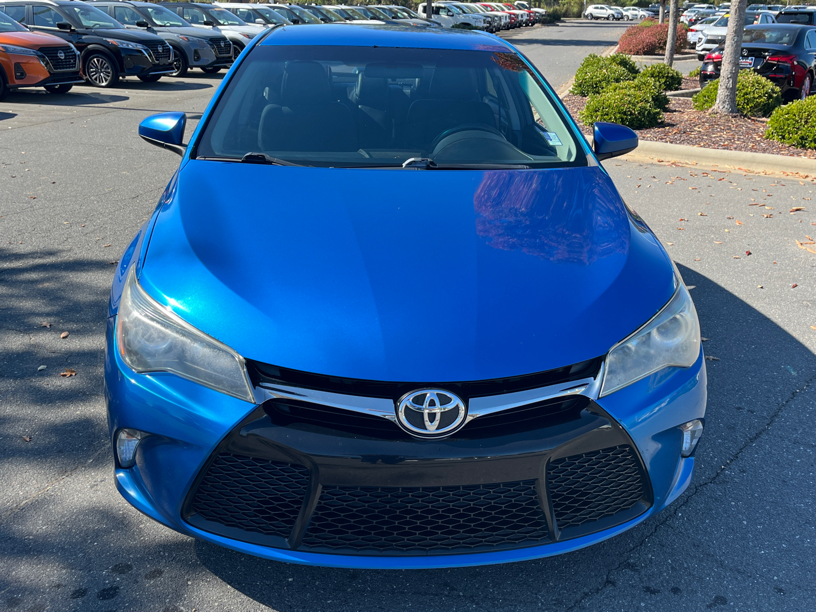 2017 Toyota Camry SE 2