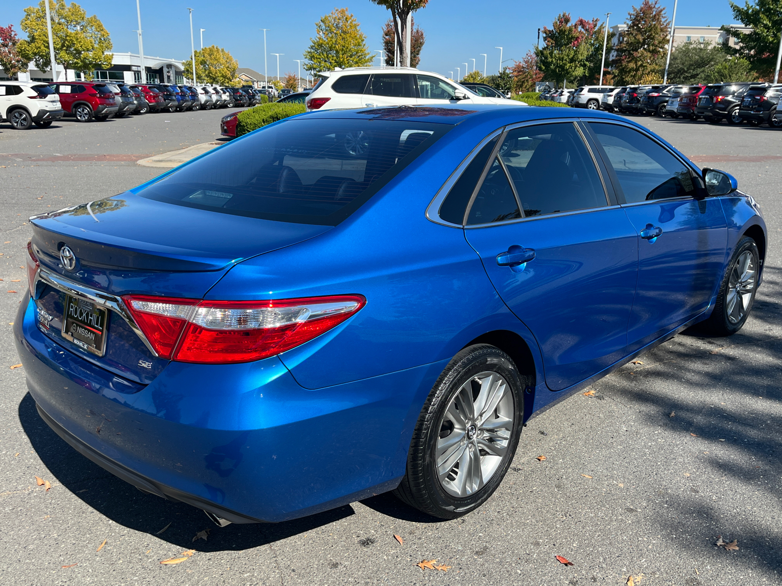 2017 Toyota Camry SE 10