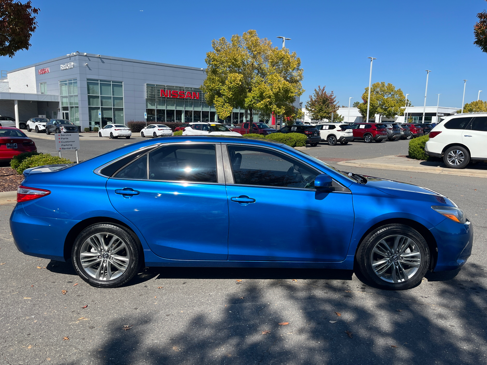 2017 Toyota Camry SE 11