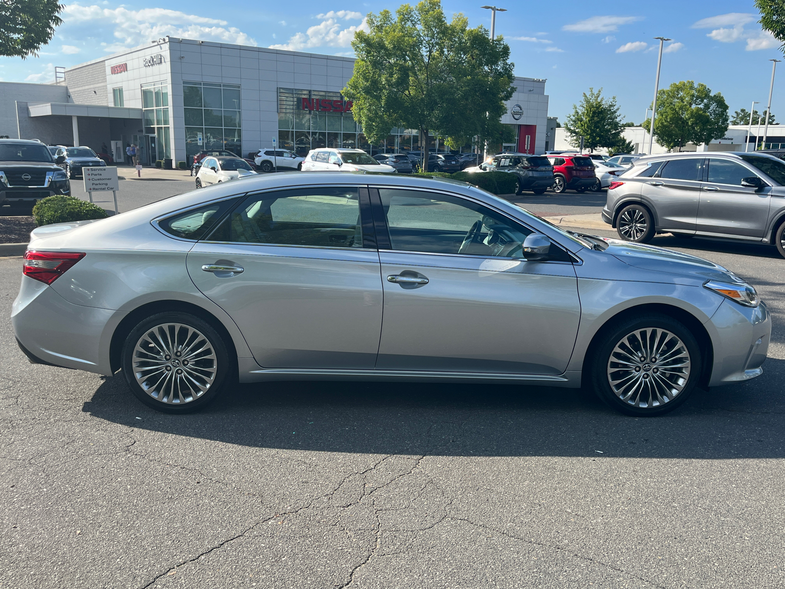 2018 Toyota Avalon Limited 11