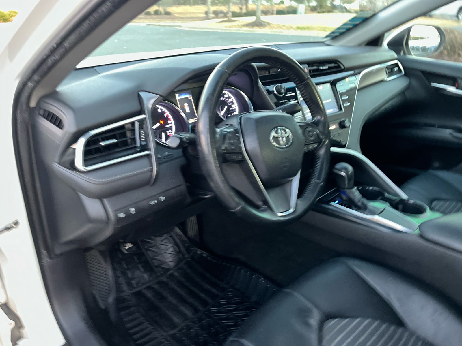 2018 Toyota Camry L 18