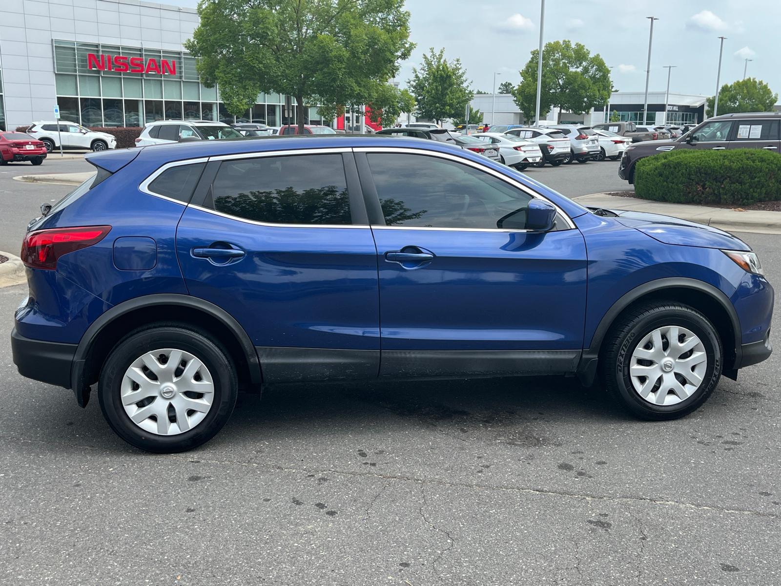 2018 Nissan Rogue Sport S 11