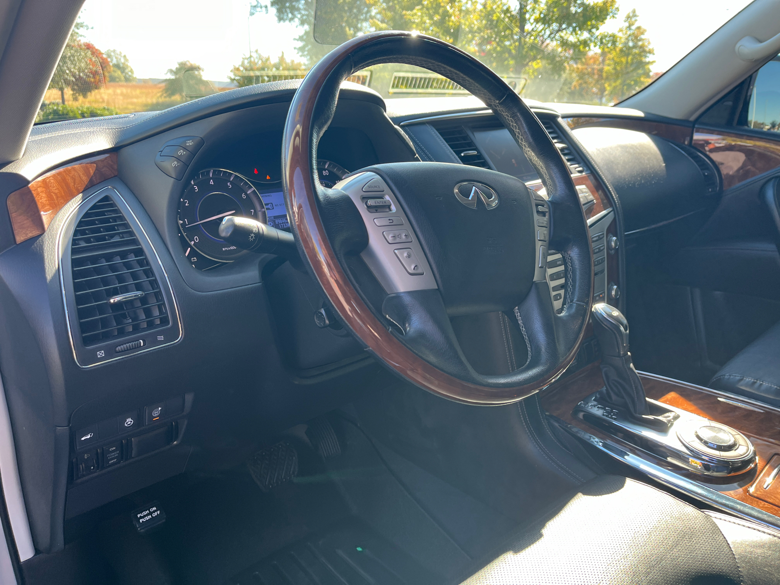 2019 INFINITI QX80 LUXE 21