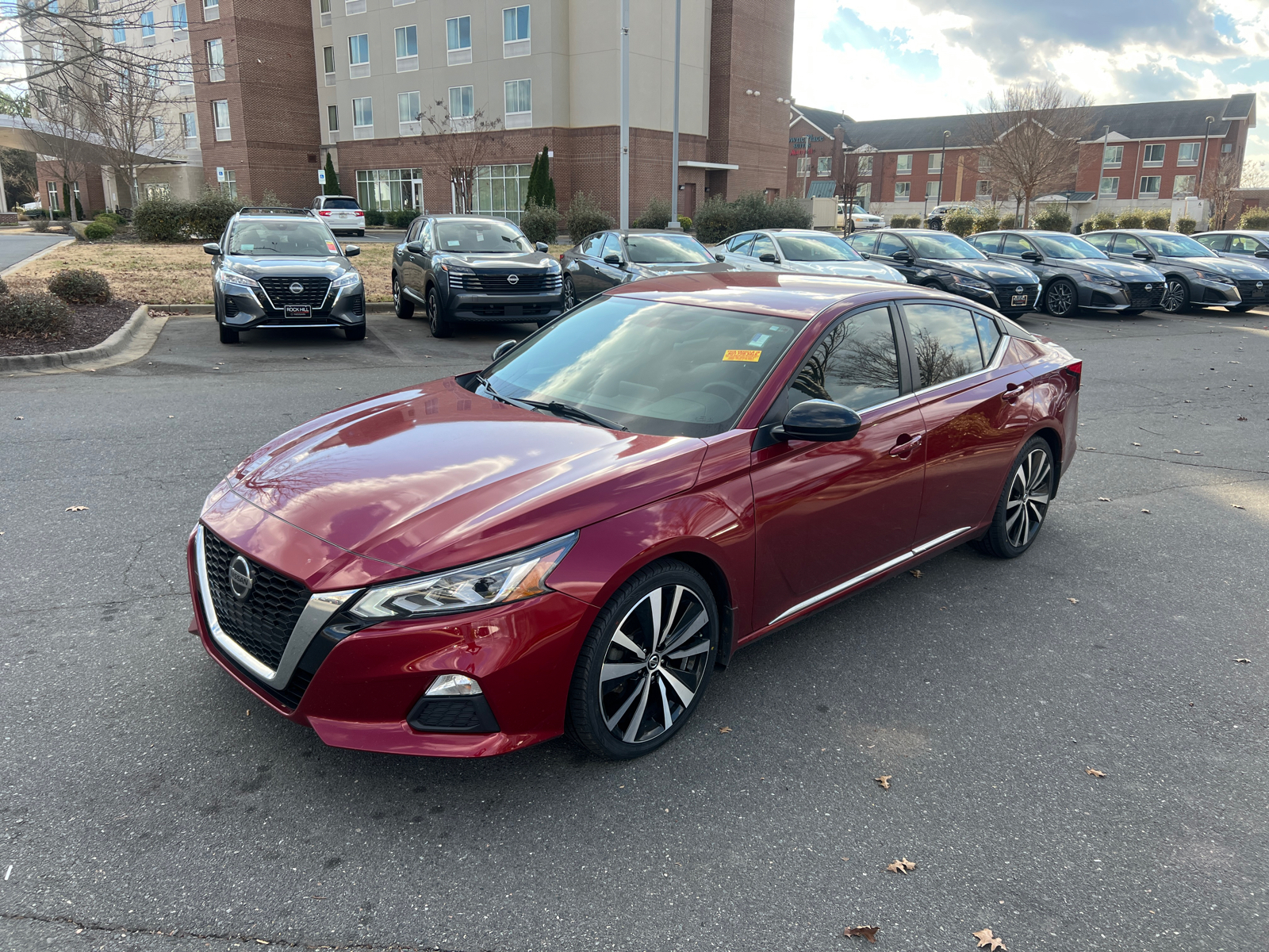 2019 Nissan Altima 2.5 SR 4