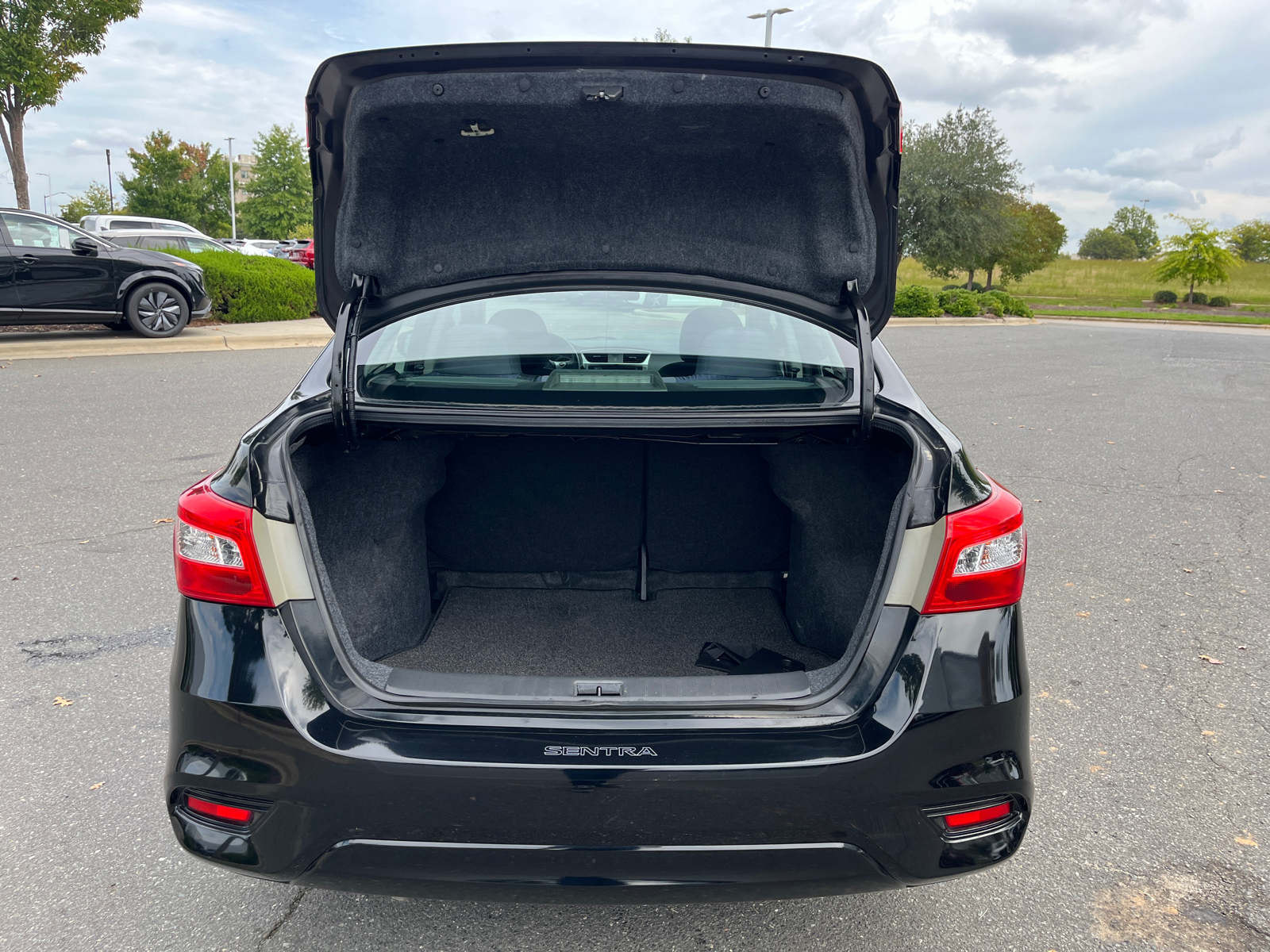 2019 Nissan Sentra SV 33