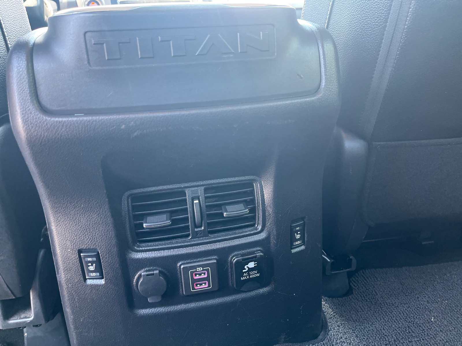 2019 Nissan Titan PRO-4X 38