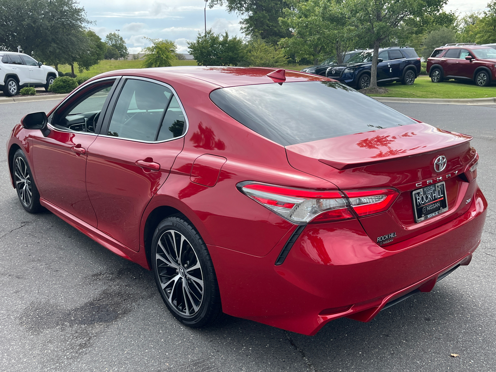 2019 Toyota Camry SE 7