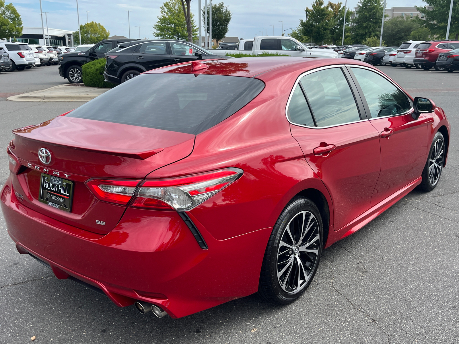 2019 Toyota Camry SE 10