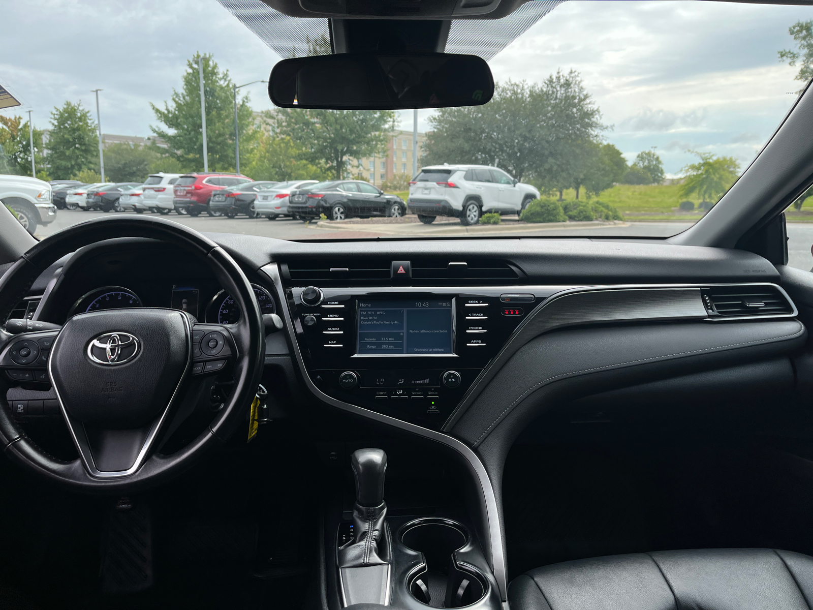 2019 Toyota Camry SE 33