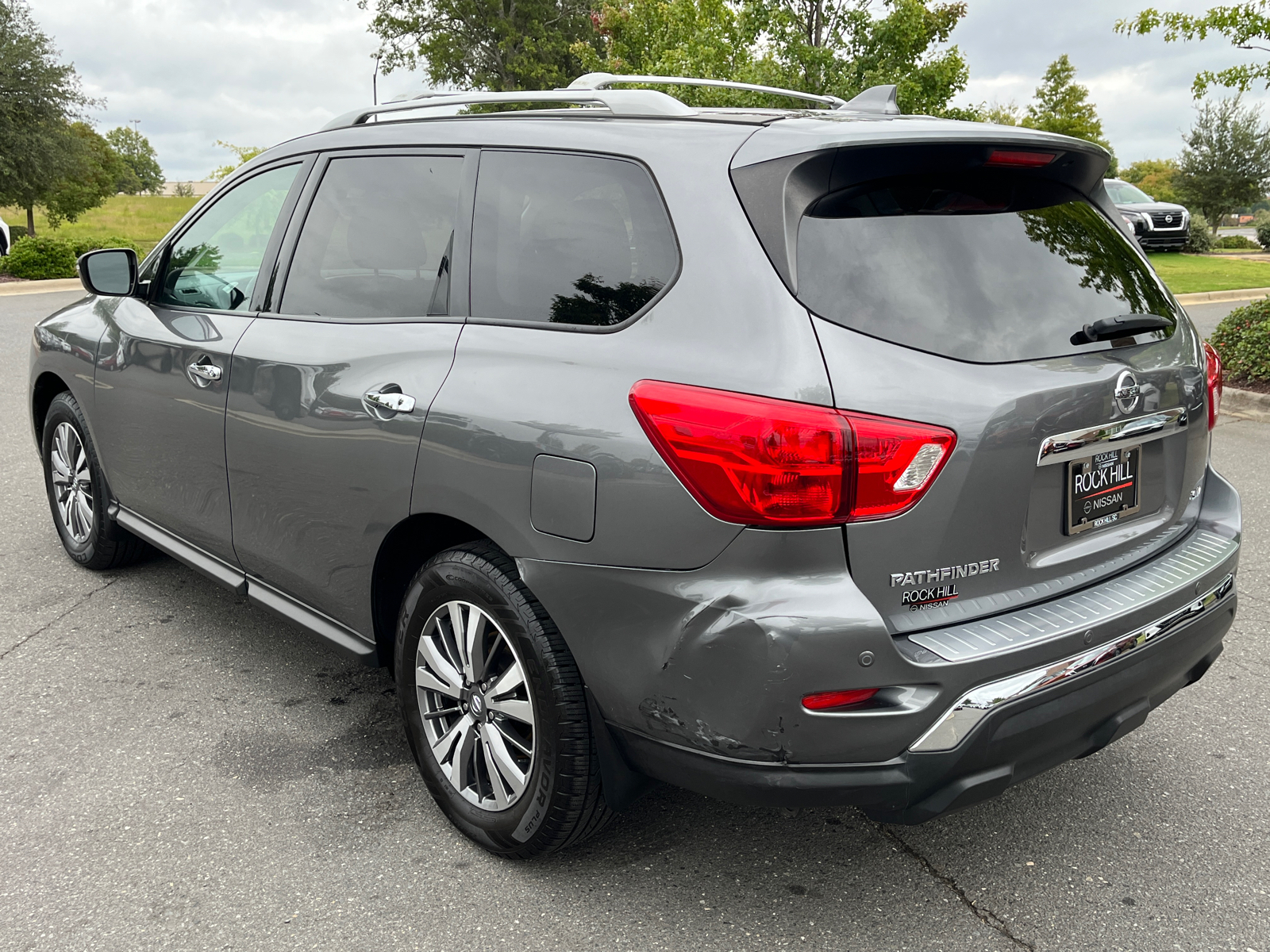 2020 Nissan Pathfinder SV 7