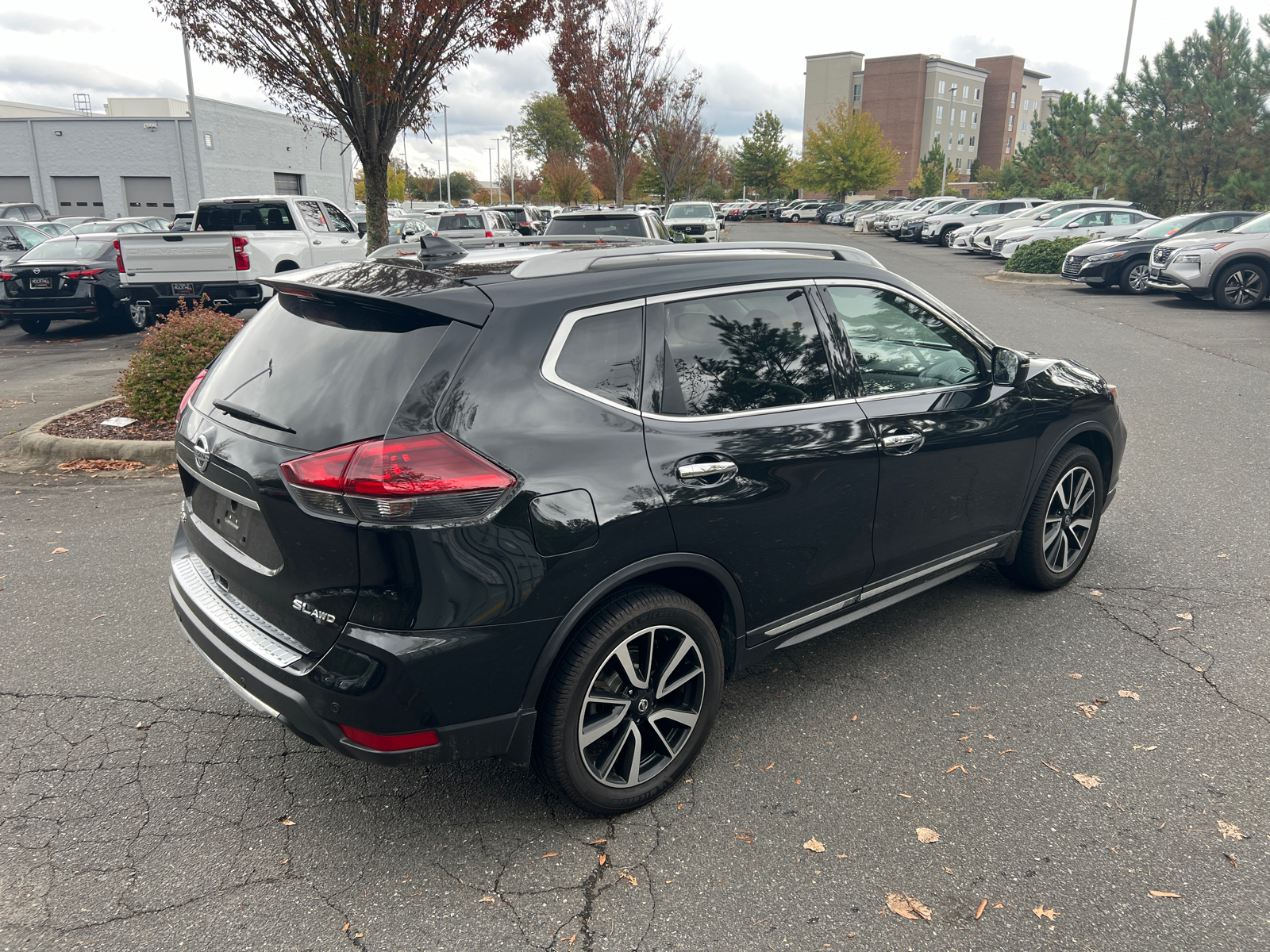 2020 Nissan Rogue SL 10