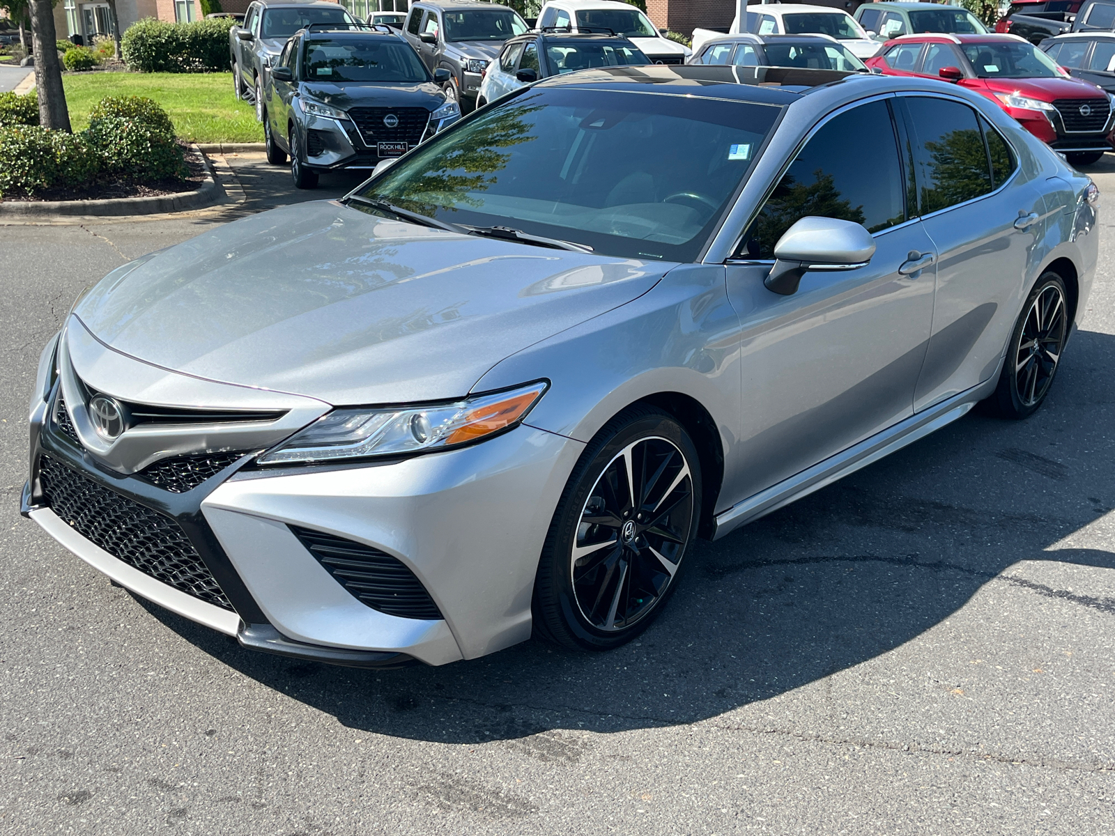 2020 Toyota Camry XSE 4