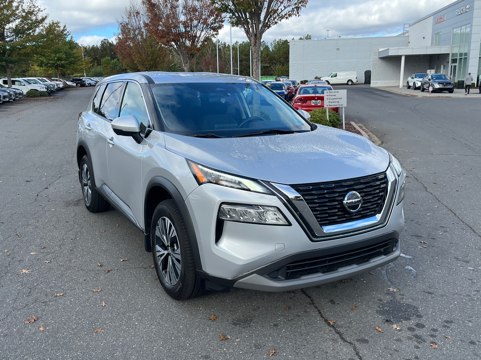 2021 Nissan Rogue SV 1