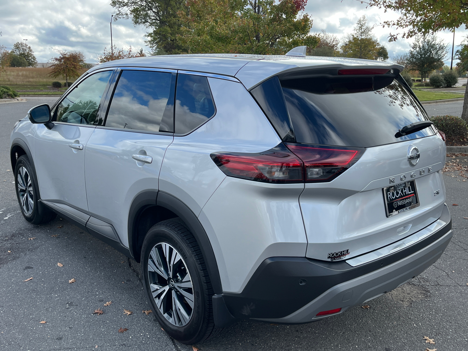 2021 Nissan Rogue SV 7