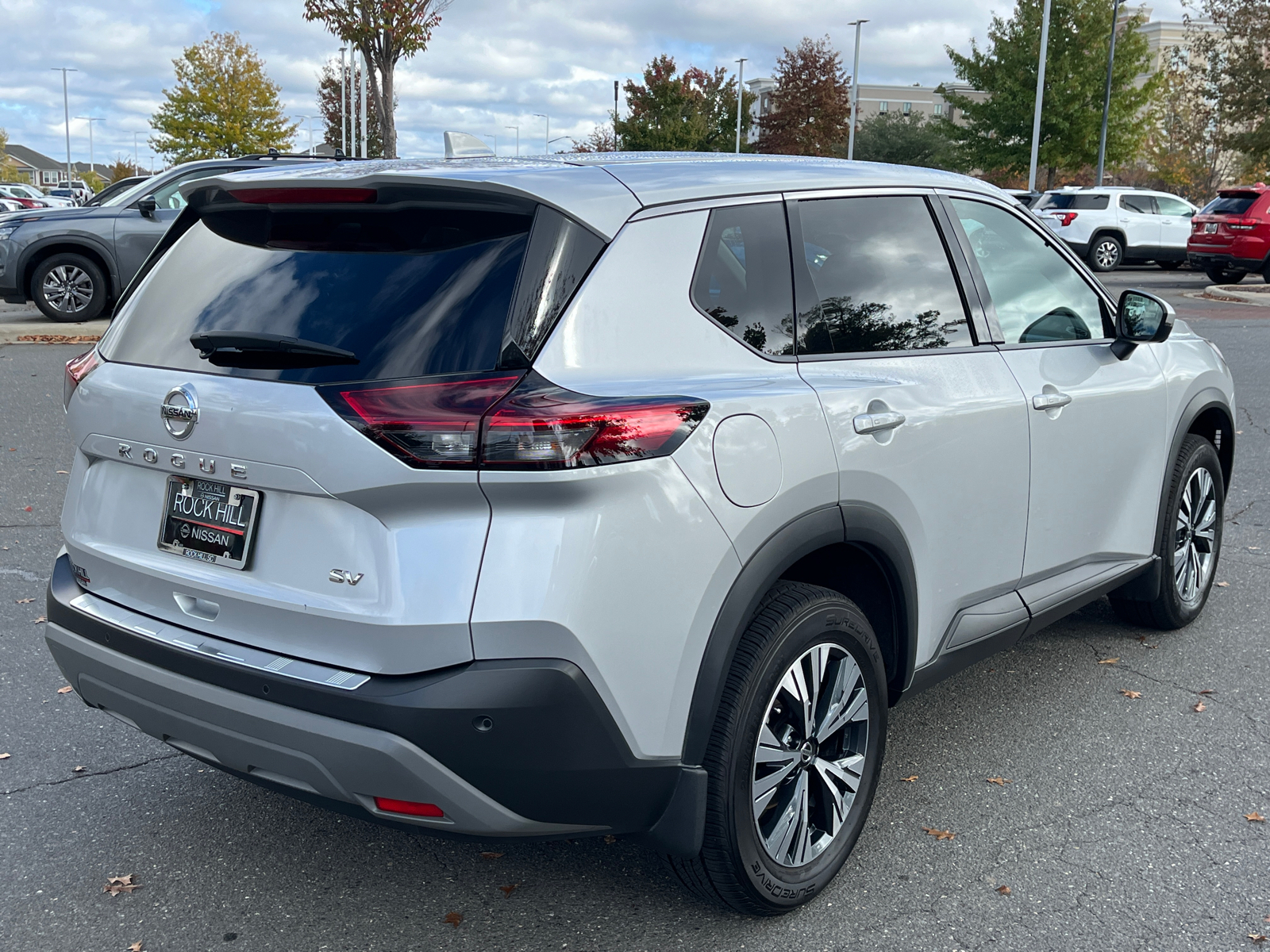 2021 Nissan Rogue SV 10