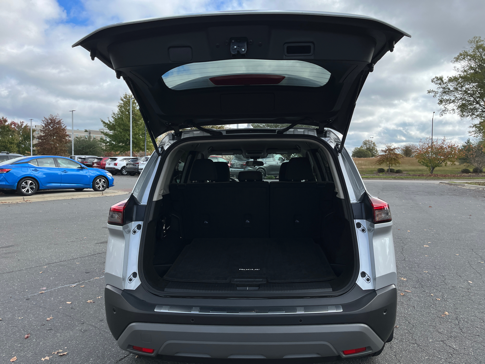 2021 Nissan Rogue SV 35