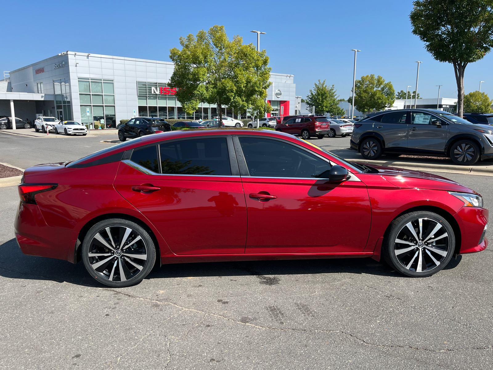 2021 Nissan Altima 2.5 SR 11