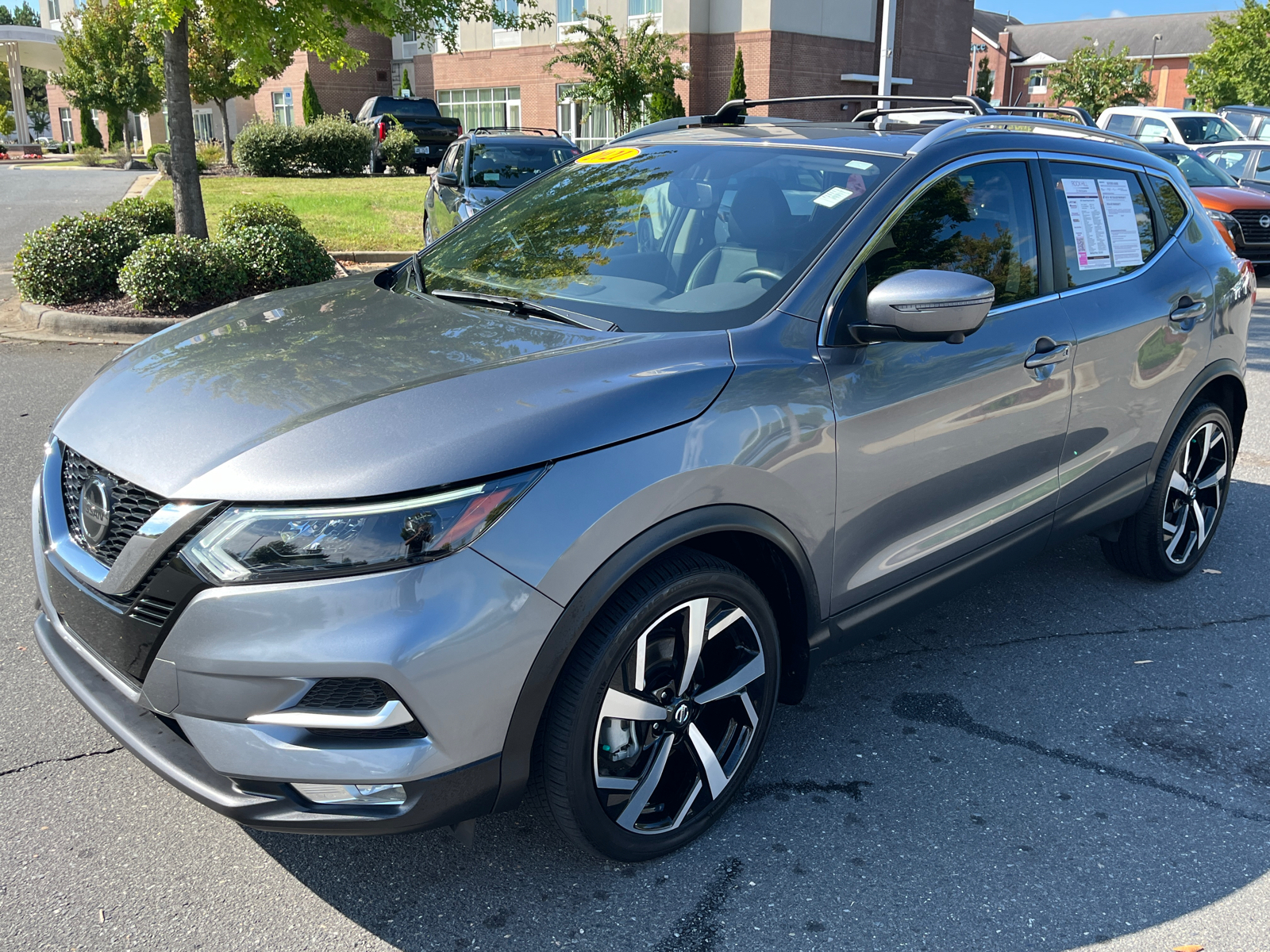 2021 Nissan Rogue Sport SL 4