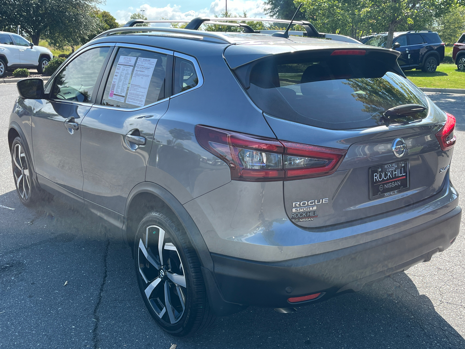 2021 Nissan Rogue Sport SL 7