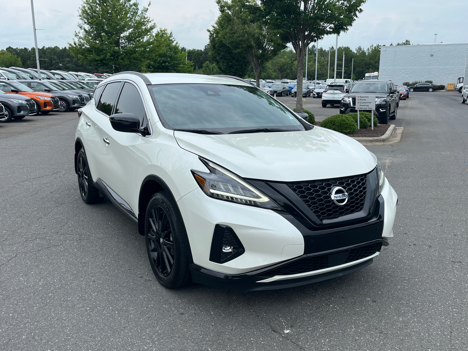 2022 Nissan Murano SV 1