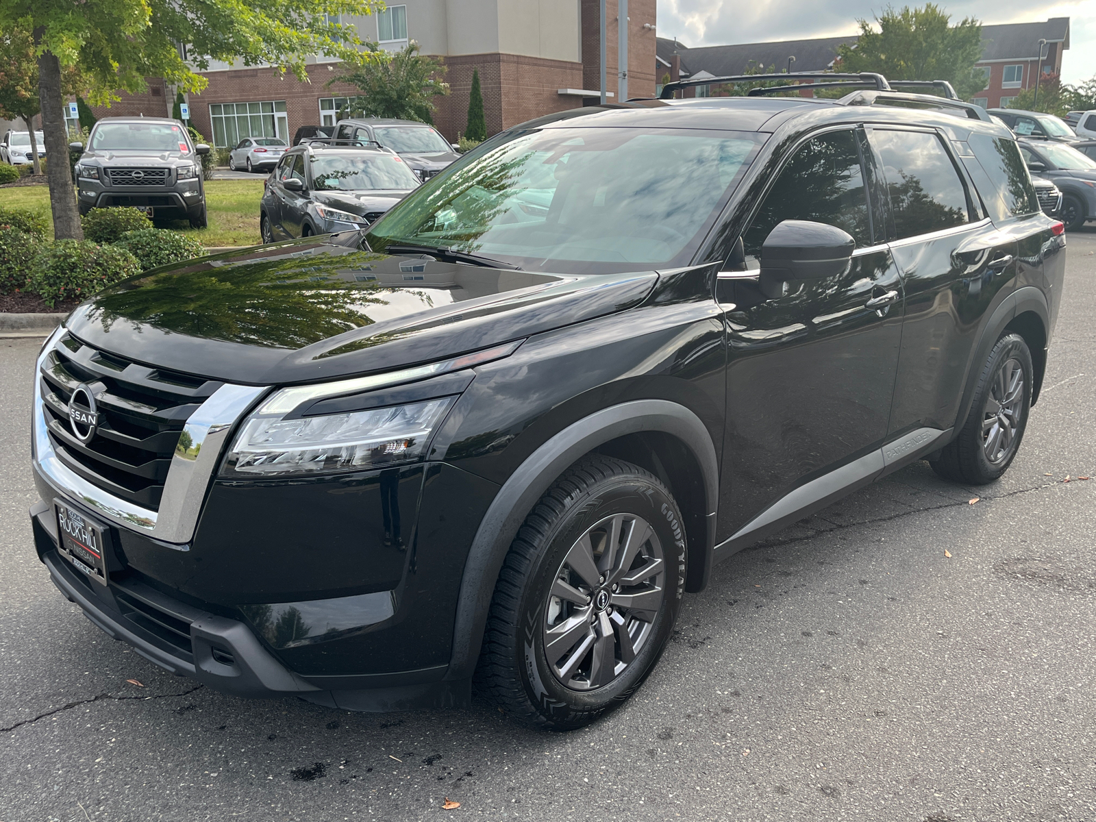 2022 Nissan Pathfinder SV 4