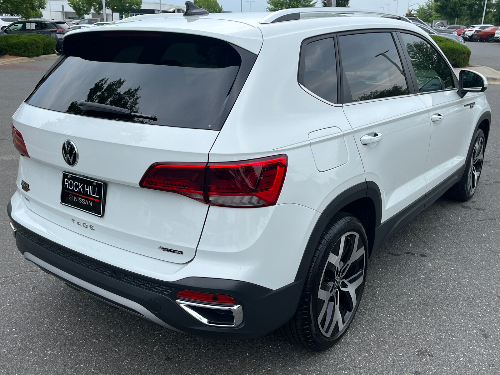 2022 Volkswagen Taos 1.5T SEL 10