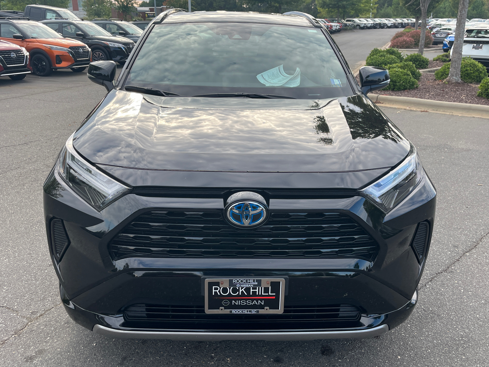 2022 Toyota RAV4 Hybrid SE 2