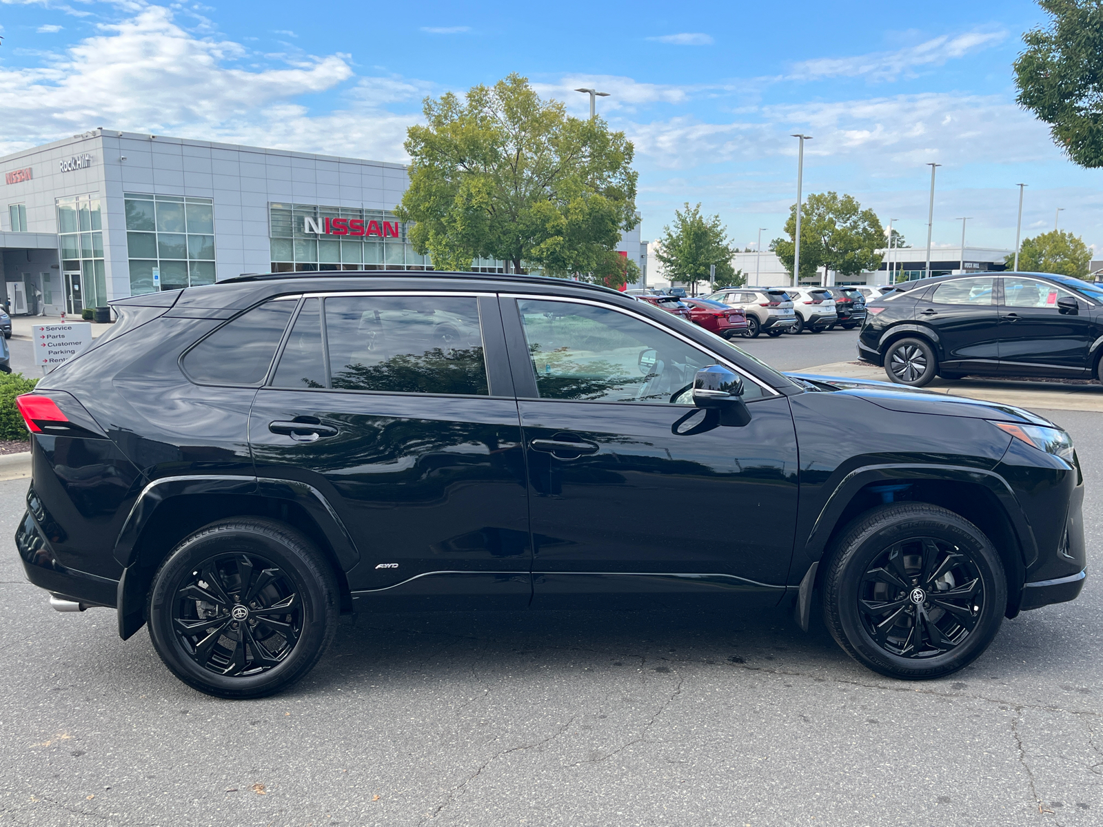 2022 Toyota RAV4 Hybrid SE 11