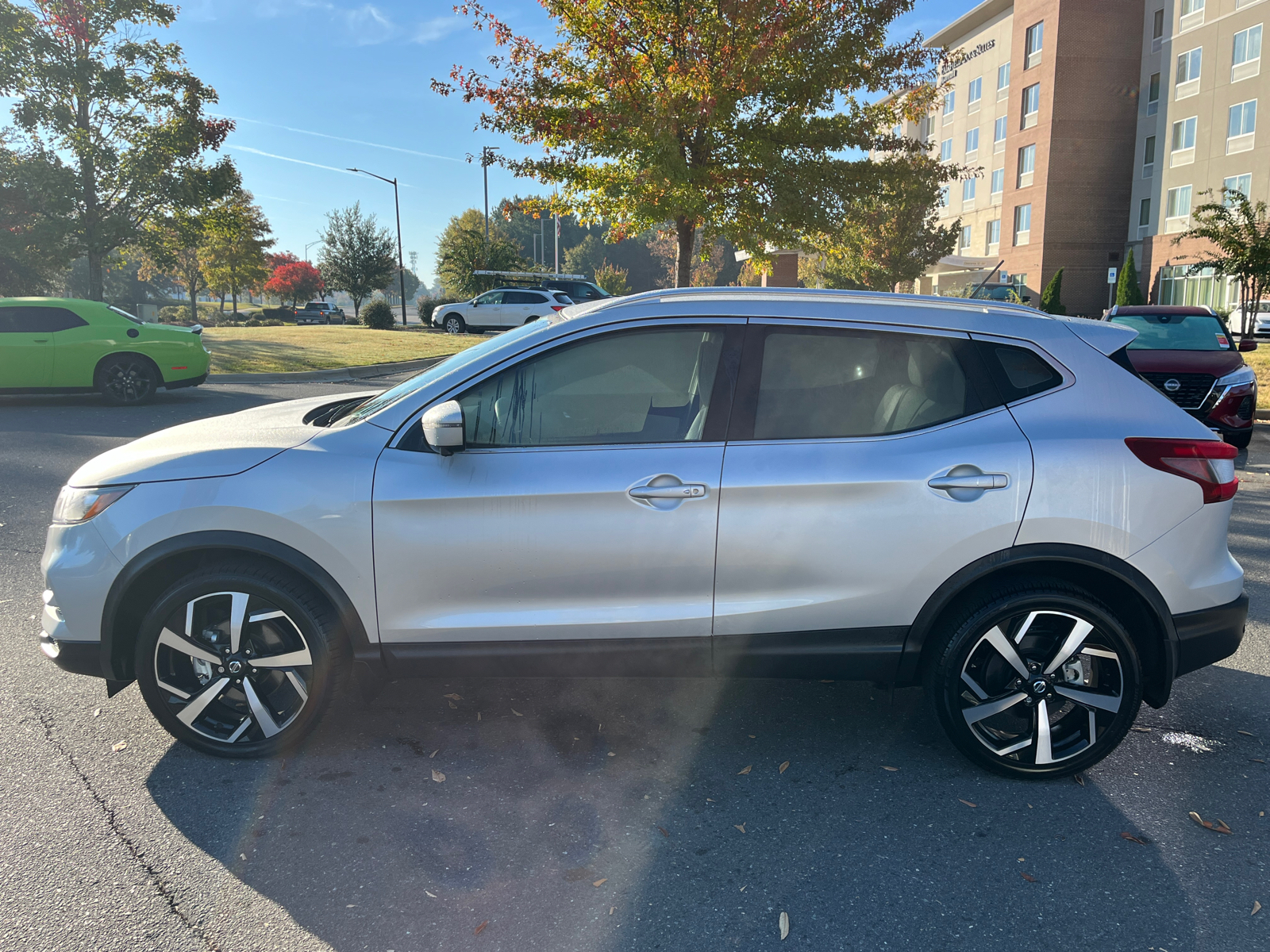 2022 Nissan Rogue Sport SL 5