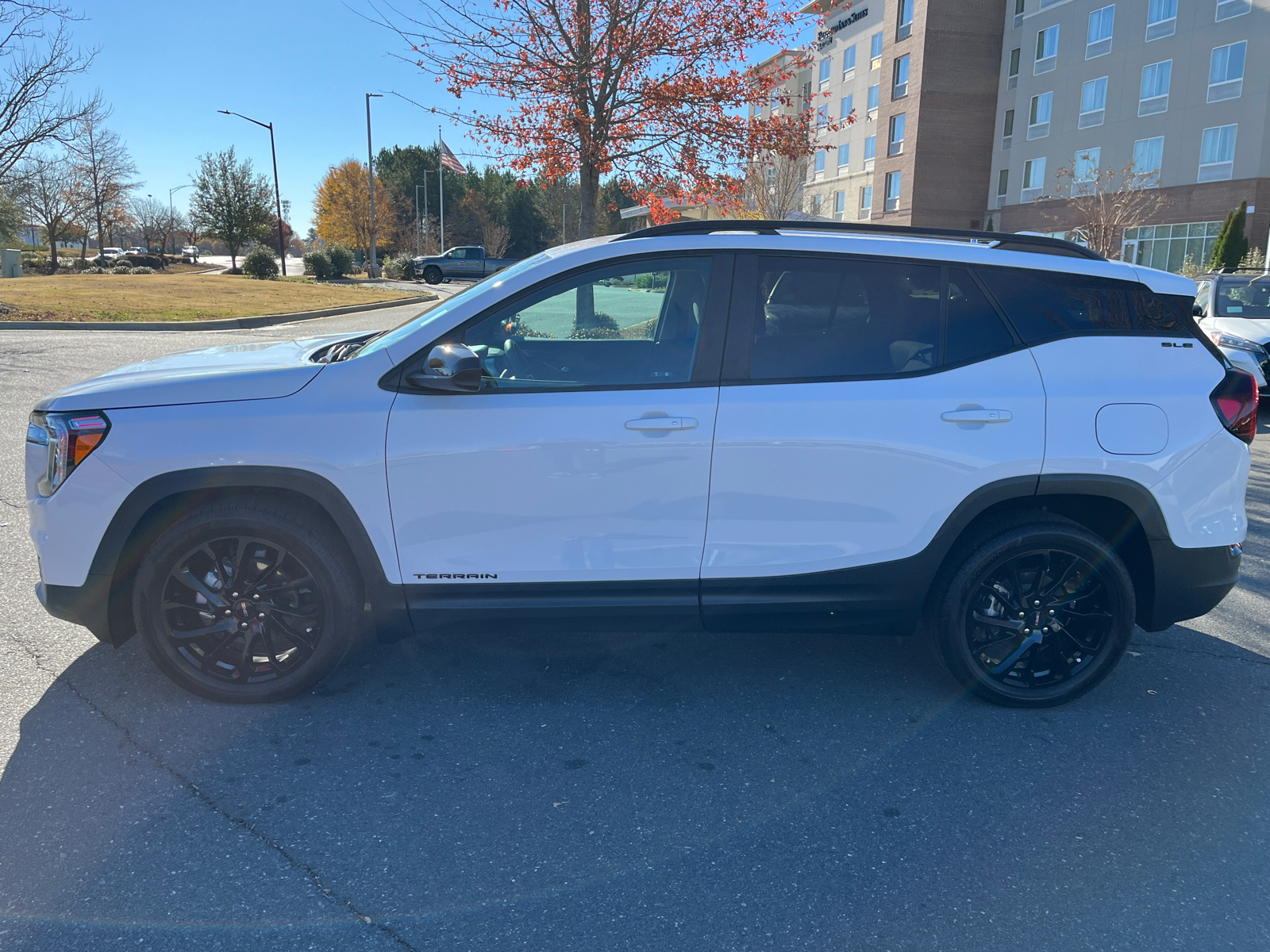 2023 GMC Terrain SLE 5