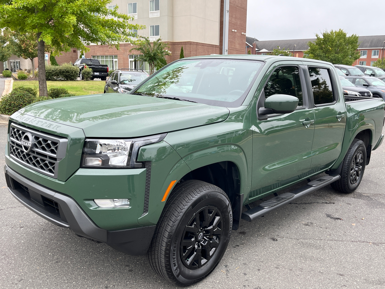 2023 Nissan Frontier SV 4