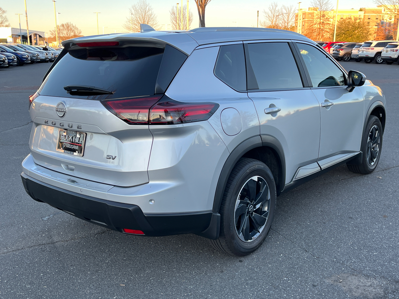 2024 Nissan Rogue SV 10