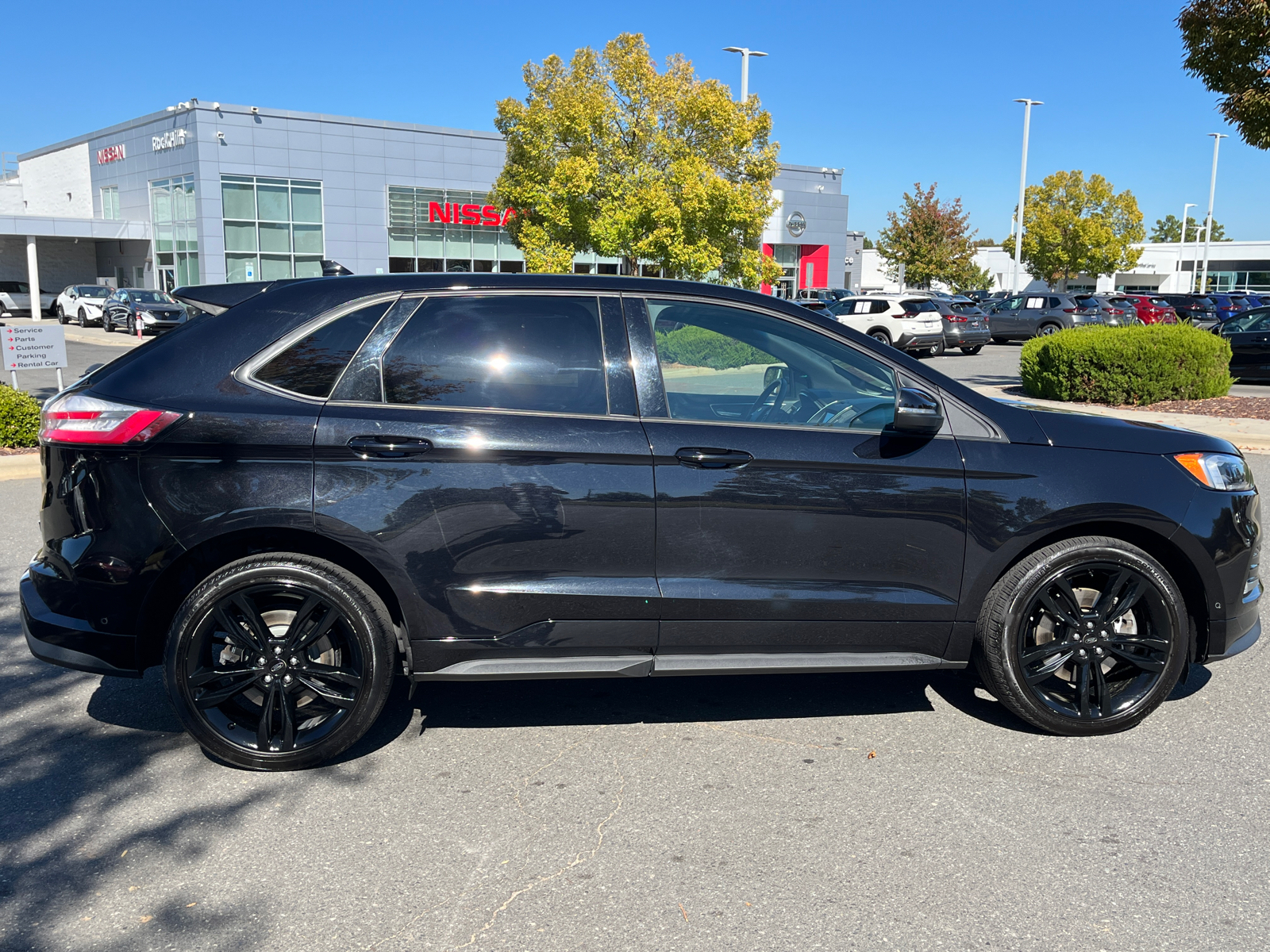 2019 Ford Edge ST 11