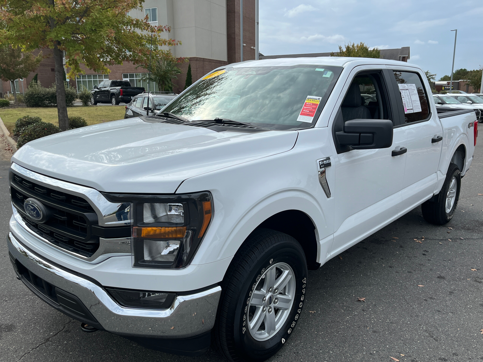 2023 Ford F-150 XLT 4