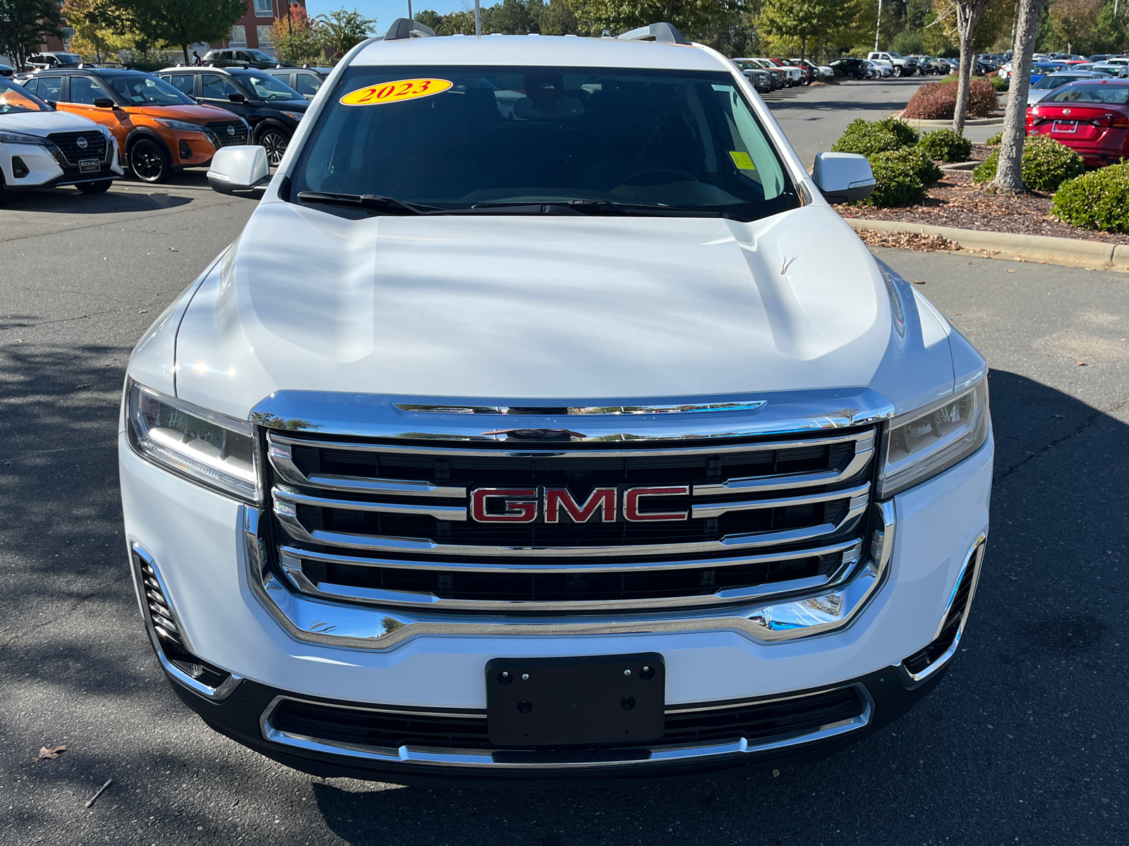 2023 GMC Acadia SLT 2