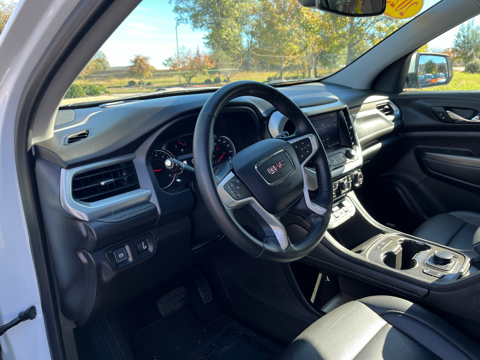 2023 GMC Acadia SLT 19