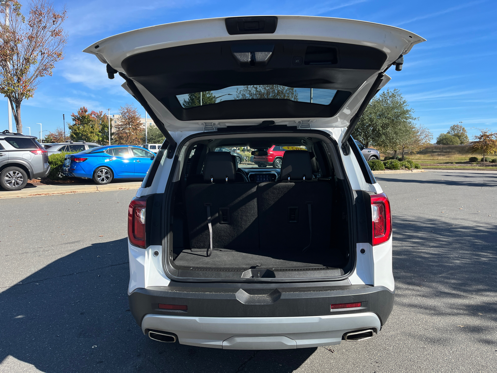 2023 GMC Acadia SLT 40