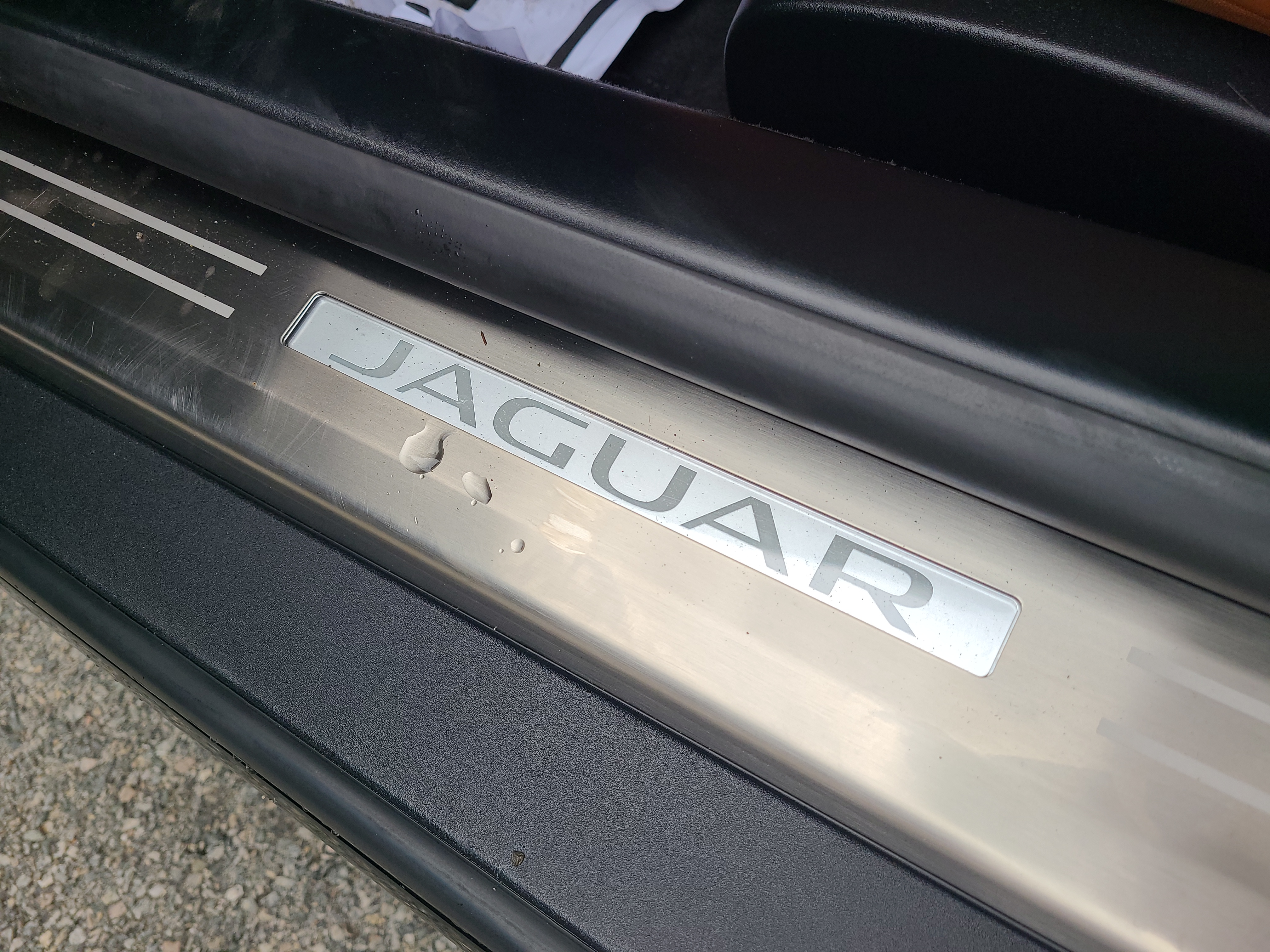 2023 Jaguar F-TYPE R-Dynamic 18