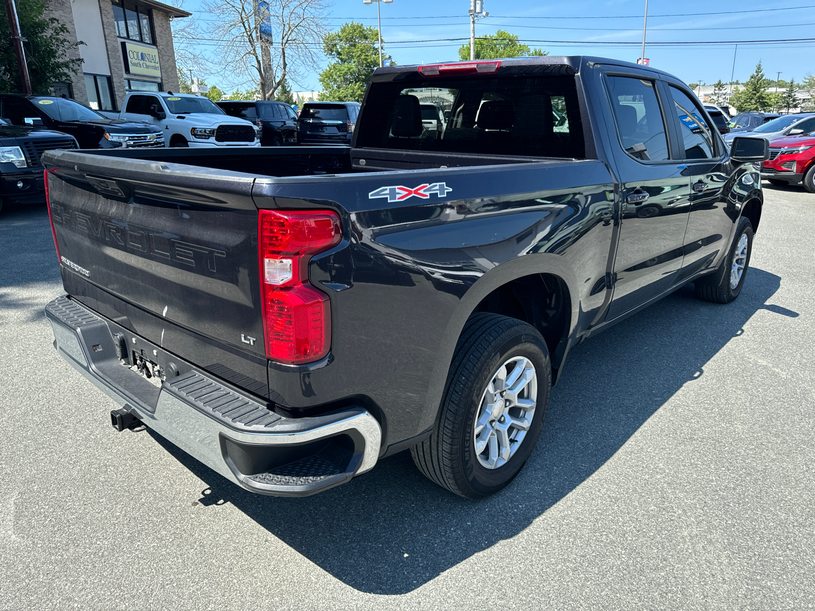 2022 Chevrolet Silverado 1500 LT 4WD Crew Cab 147 6