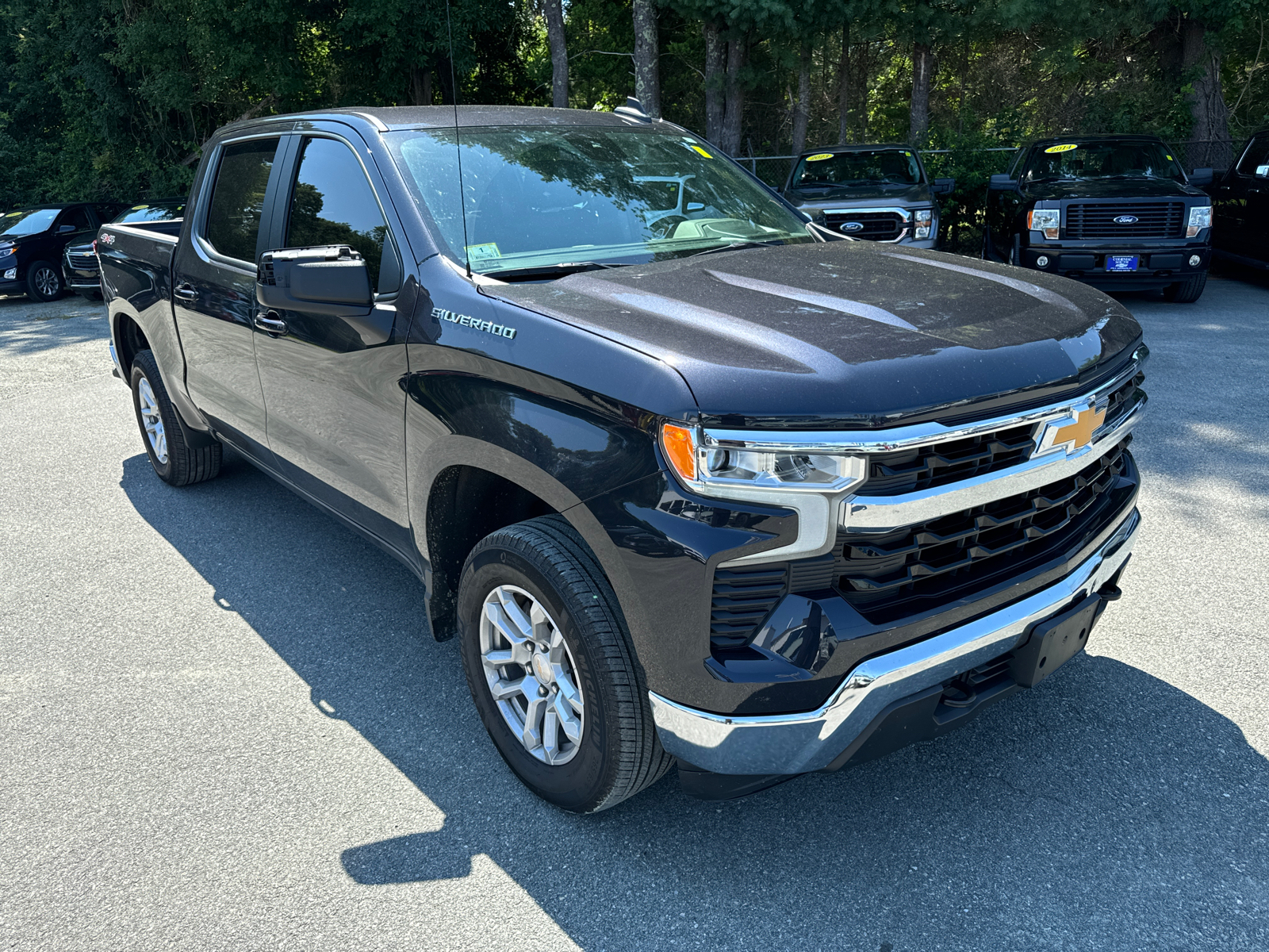 2022 Chevrolet Silverado 1500 LT 4WD Crew Cab 147 8