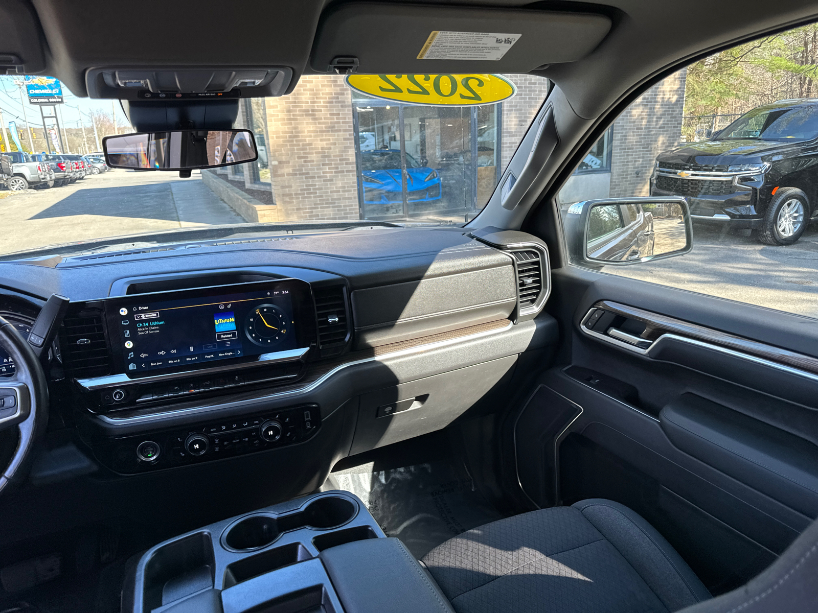 2022 Chevrolet Silverado 1500 LT 4WD Crew Cab 147 35