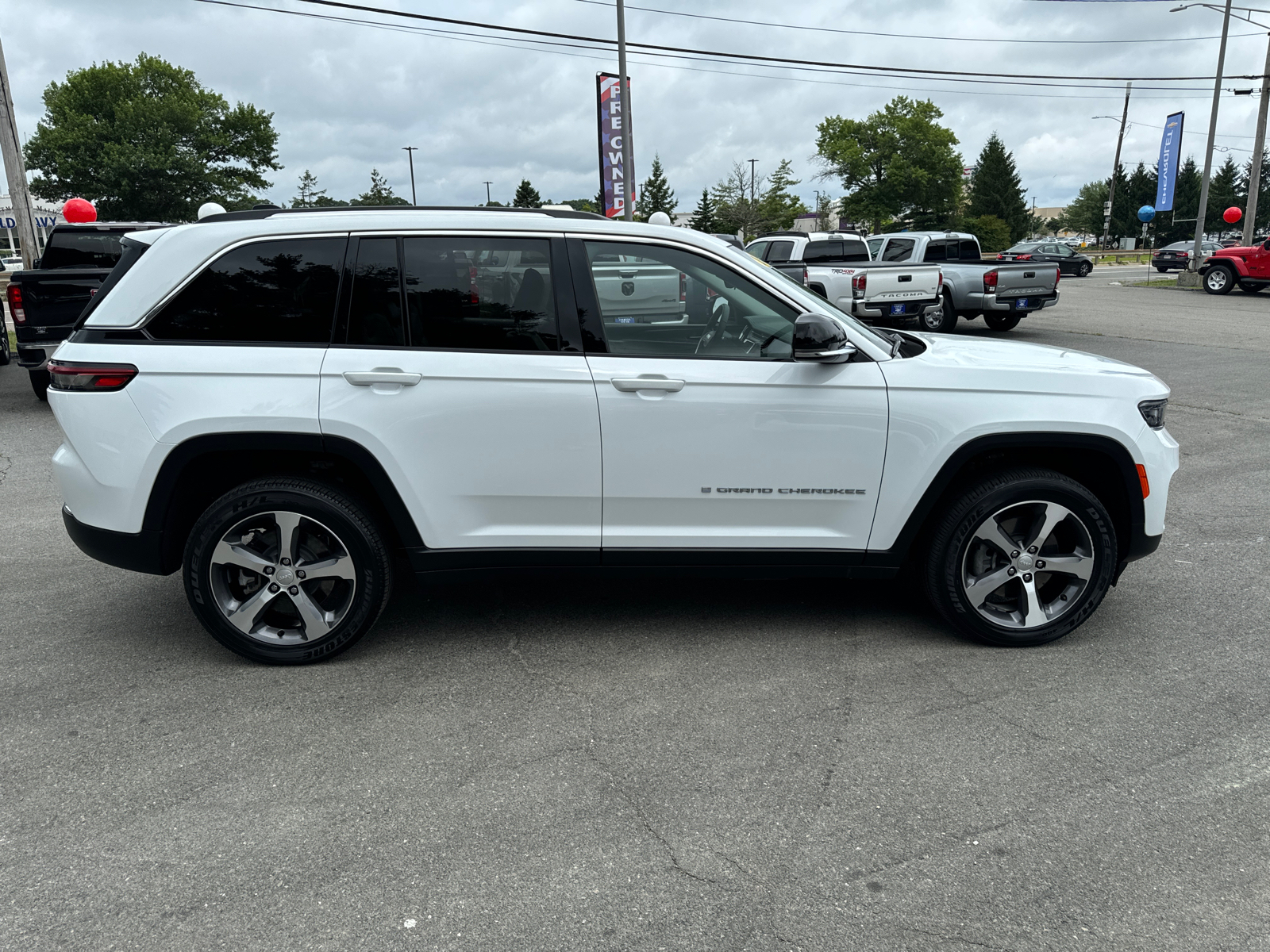 2022 Jeep Grand Cherokee 4xe  7