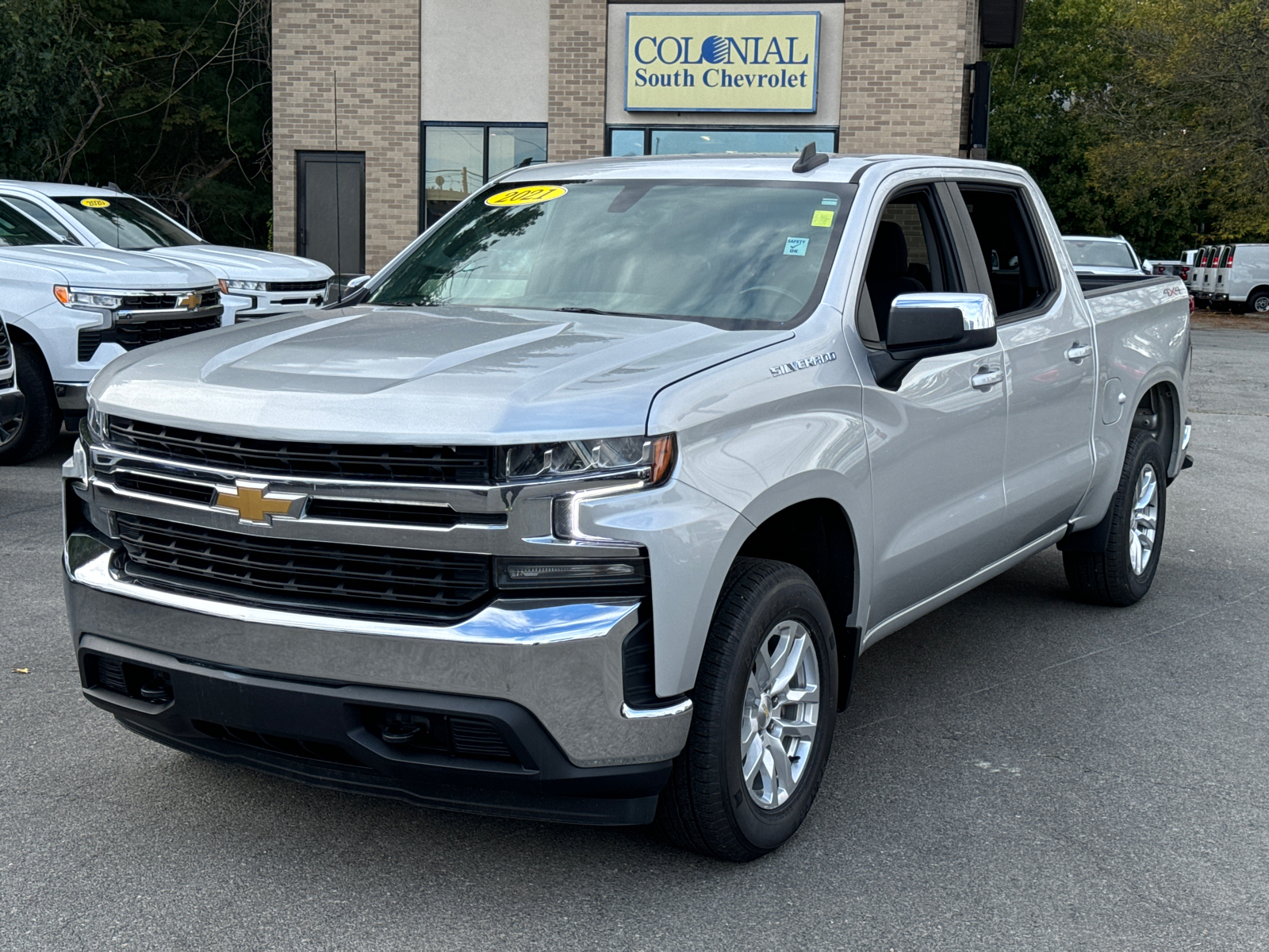 2021 Chevrolet Silverado 1500 LT 4WD Crew Cab 147 1